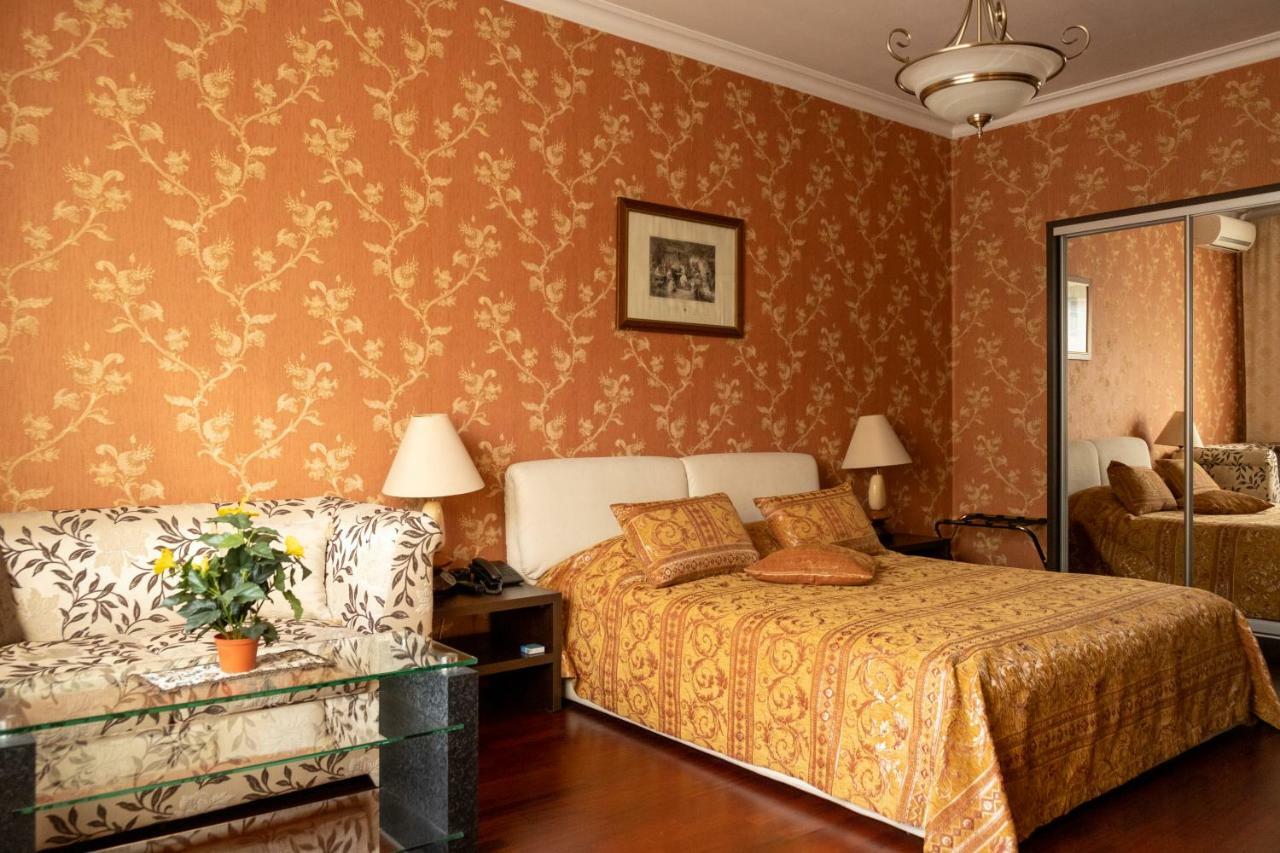 צ'יסינאו Diplomat Club Hotel מראה חיצוני תמונה
