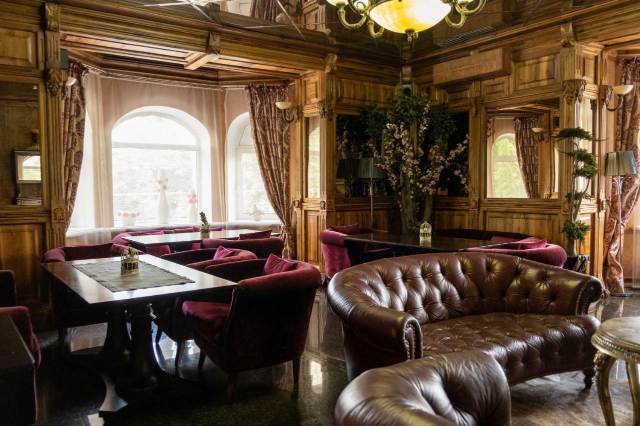 צ'יסינאו Diplomat Club Hotel מראה חיצוני תמונה