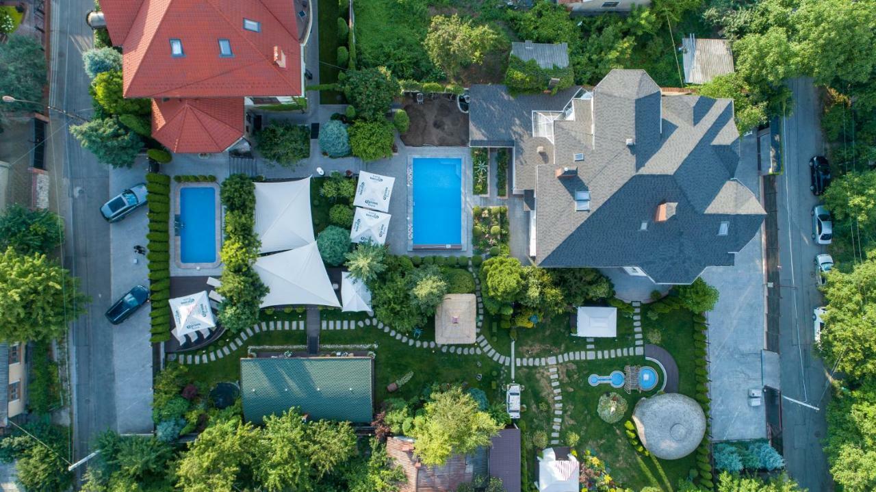 צ'יסינאו Diplomat Club Hotel מראה חיצוני תמונה