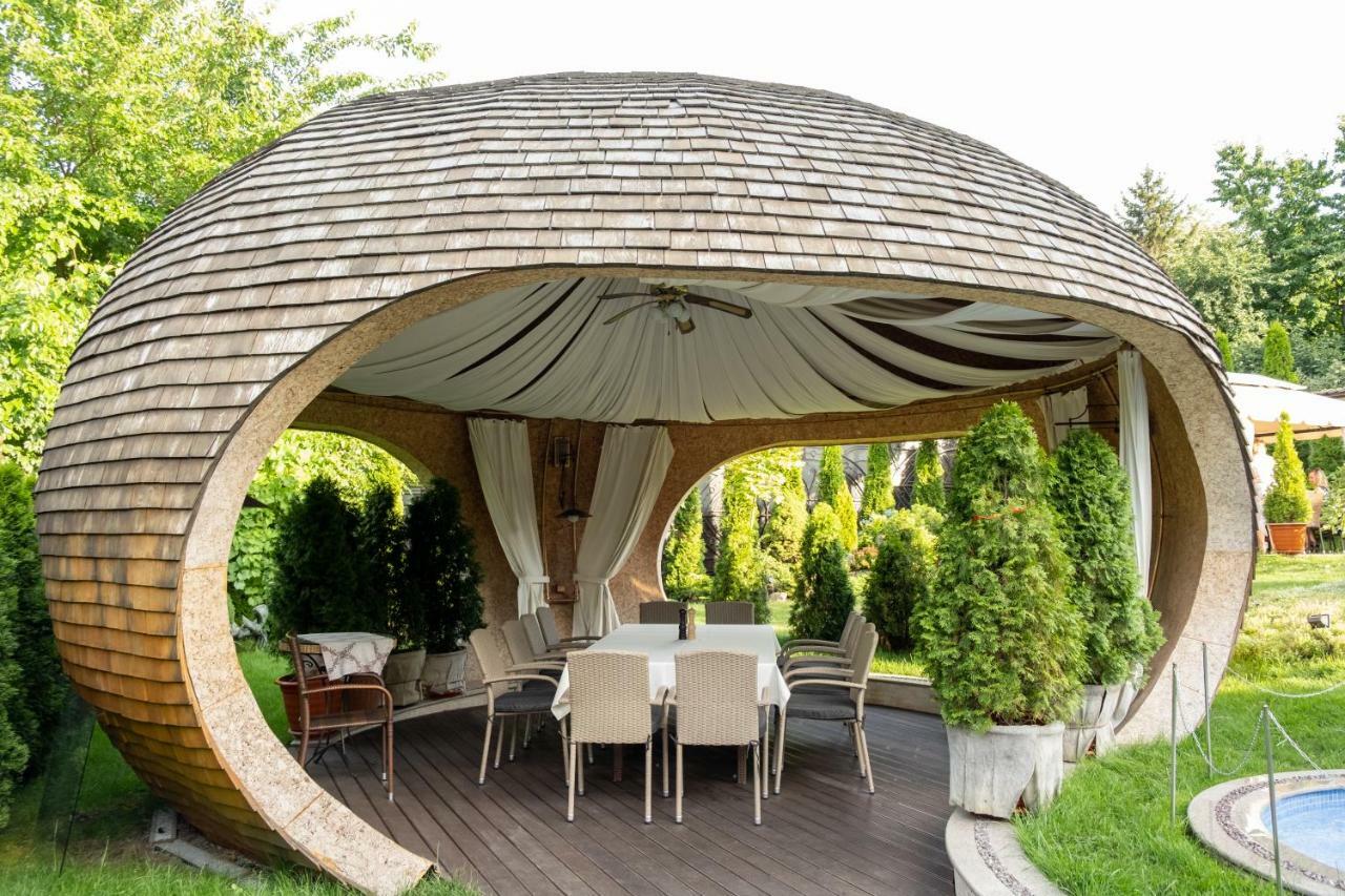 צ'יסינאו Diplomat Club Hotel מראה חיצוני תמונה